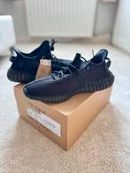 Yeezy 350 V2 Onyx (NEUVE) (Taille 44 2/3), Enlèvement, Neuf