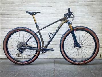  Scott Scale RC HMX – M – custom en volledig rijklaar beschikbaar voor biedingen