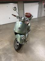 Vespa GTS, Fietsen en Brommers, Snorfietsen en Snorscooters, Ophalen, Zo goed als nieuw, Vespa