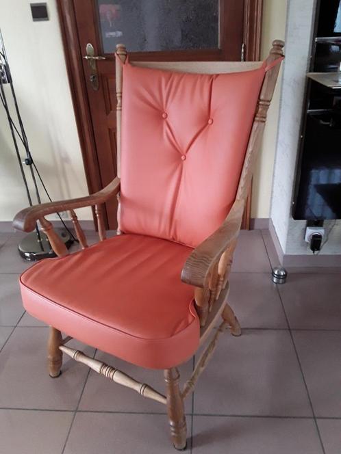 Magnifique fauteuil en chêne massif et cuir à dossier haut., Antiquités & Art, Antiquités | Meubles | Chaises & Canapés, Enlèvement