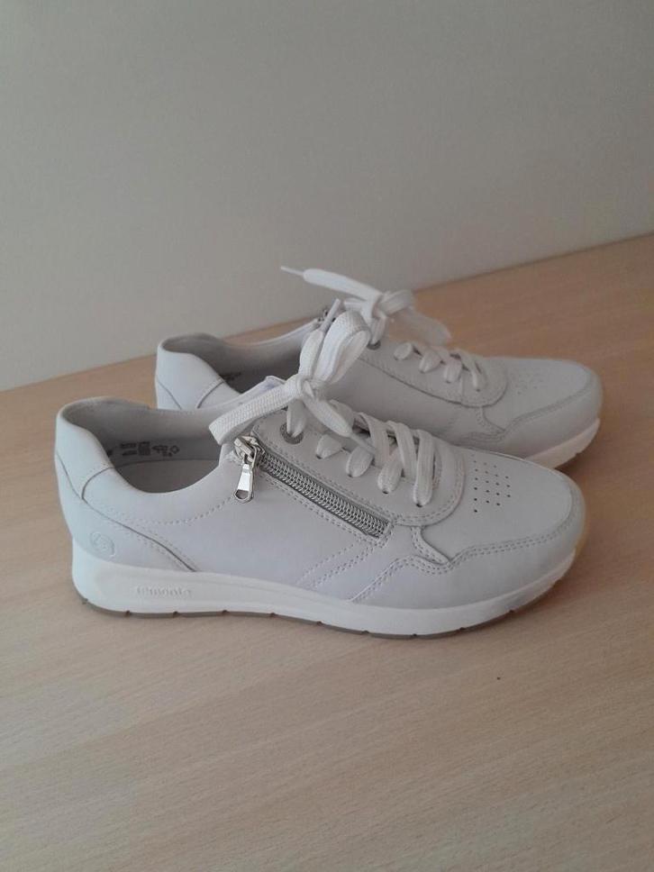 Remonte sneakers wit maat 37, Kleding | Dames, Schoenen, Zo goed als nieuw, Sneakers, Wit, Ophalen of Verzenden