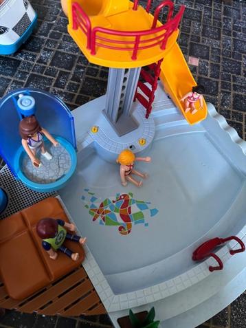 Playmobil zwembad  beschikbaar voor biedingen