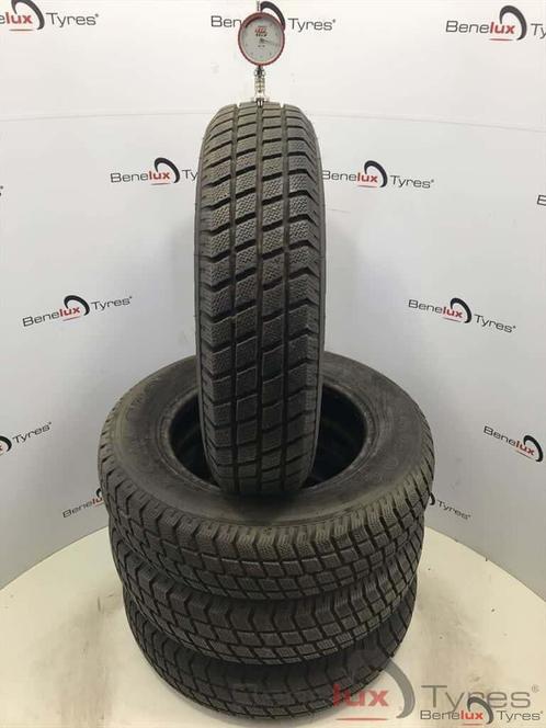 winter 145/80R13 75T Roadstone Euro Win 145/80 R13 145/80/13, Auto-onderdelen, Banden en Velgen, Band(en), Winterbanden, 13 inch