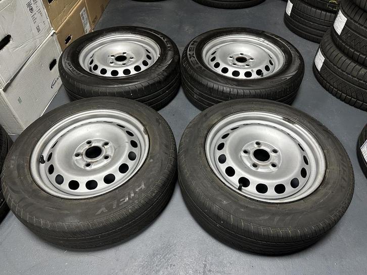 15inch Originele VW Stalen Velgen! Keurige banden! 5x112, Auto-onderdelen, Banden en Velgen, Banden en Velgen, Zomerbanden, 15 inch