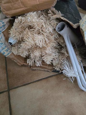 Kunstkerstboom  beschikbaar voor biedingen