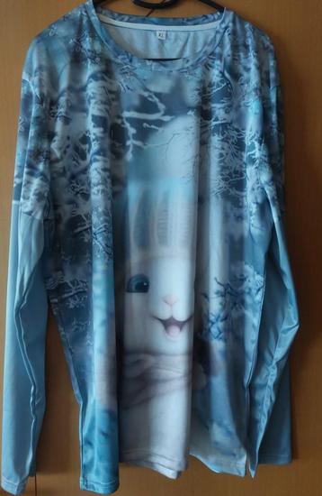 T-shirt met lange mouwen en „konijn” -patroon beschikbaar voor biedingen