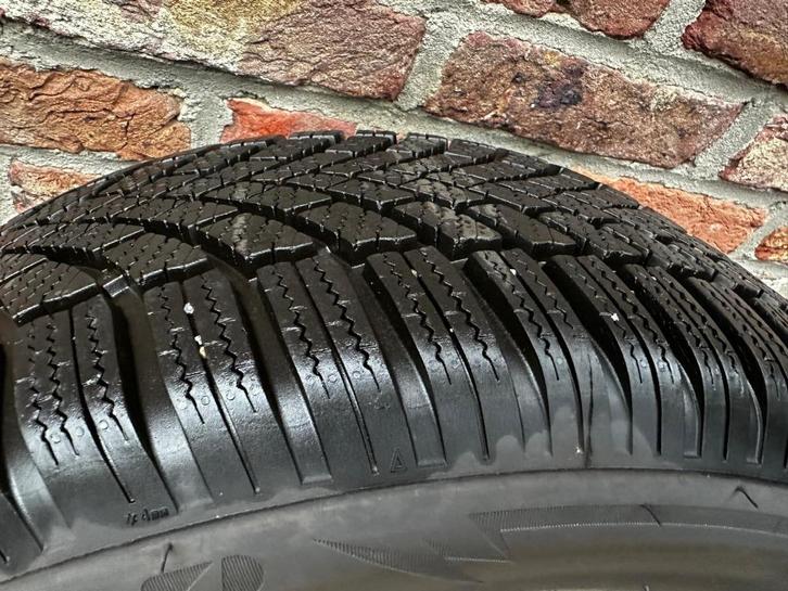 Winterbanden BridgestoneBlizzak (Ford Mondeo) 215/60 R16 99H, Auto-onderdelen, Banden en Velgen, Banden en Velgen, Winterbanden