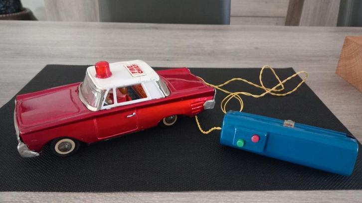Vintage blikken speelgoed auto Fire chief, Antiek en Kunst, Antiek | Speelgoed, Ophalen