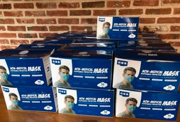 Mondmaskers 50 stuks per doos beschikbaar voor biedingen