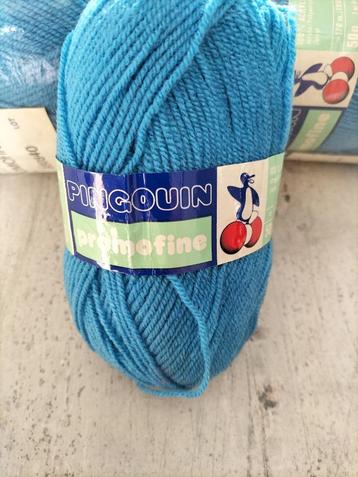 Bal van pinguïngaren (19 blauwe ballen). beschikbaar voor biedingen