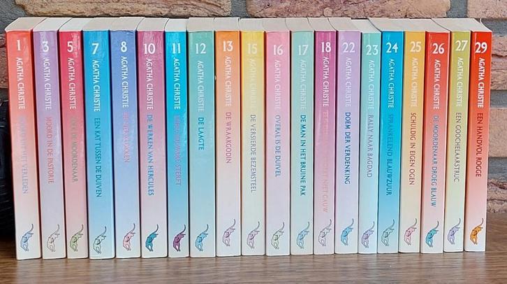 26 Boeken - Agatha Christie - Detectives, Boeken, Detectives, Zo goed als nieuw, Ophalen of Verzenden