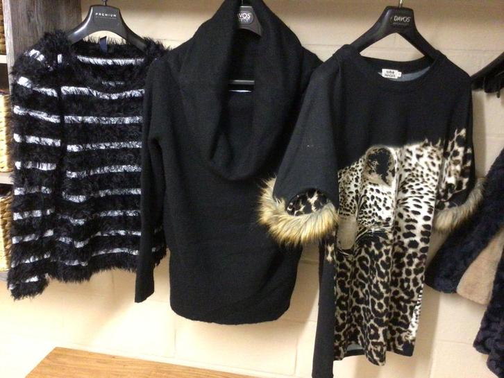 Lot de 20 pulls ou chemisiers, Kleding | Dames, Overige Dameskleding, Ophalen