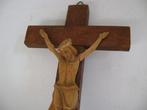 klein christus beeldje massief hout corpus houtsnijwerk, Ophalen of Verzenden