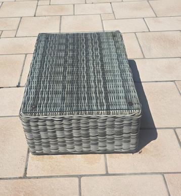 Buiten bijzettafel stijl wicker beschikbaar voor biedingen
