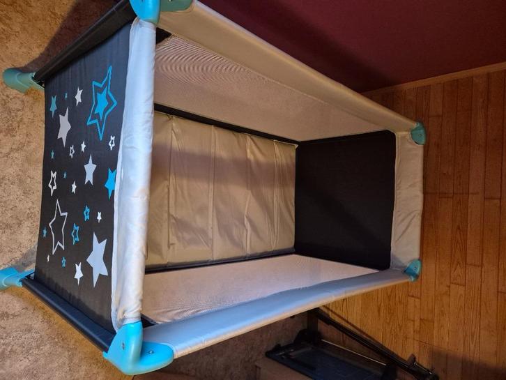 Baby bedje en toebehoren, Kinderen en Baby's, Babywiegjes en Ledikanten, Zo goed als nieuw, Reisbedje, Ophalen