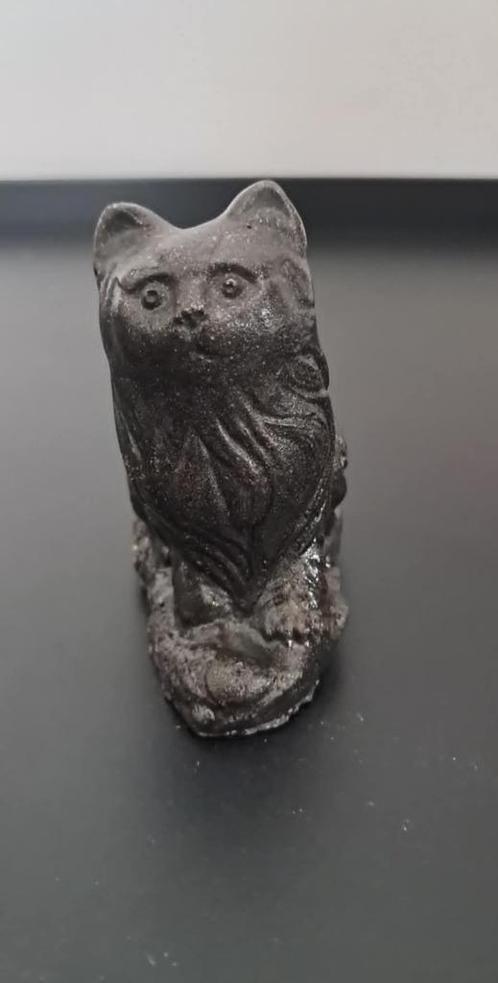 Petit chat sculpté en grès, Antiek en Kunst, Antiek | Keramiek en Aardewerk, Ophalen