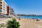 Gerenoveerd ruim appartement/het strand. Torrevieja, Immo, Torrevieja, Spanje, 3 kamers, 95 m²