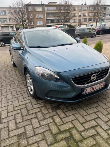 Volvo v40 t3 benzine beschikbaar voor biedingen