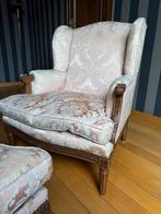 Vintage Louis XVI Neoclassical Carved French Chair, Huis en Inrichting, Ophalen, Zo goed als nieuw