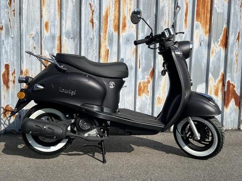 Lowigi retro scooter a klasse, Vélos & Vélomoteurs, Scooters | Vespa, Utilisé, Enlèvement