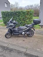 Scooter, 550 cm³, 2 cylindres, Plus de 35 kW