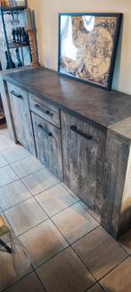 Buffet salle a manger, Ophalen