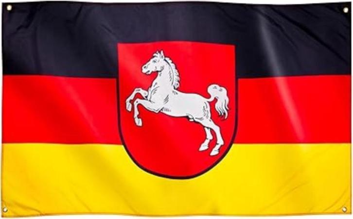 Nedersaksen vlag | 91 x 152 cm | Nieuw, Diversen, Vlaggen en Wimpels, Nieuw, Verzenden