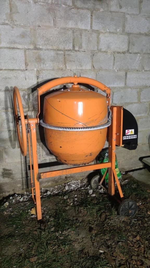 Location bétonnière 130 L – Idéale rénovation & maçonnerie, Doe-het-zelf en Bouw, Betonmolens, Zo goed als nieuw, Ophalen of Verzenden