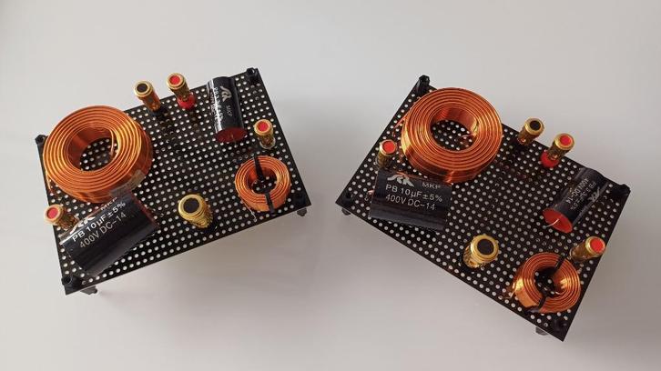 2 weg universele crossover gebaseerd op Visaton HW 2/70, Audio, Tv en Foto, Luidsprekerboxen, Nieuw, Front, Rear of Stereo speakers