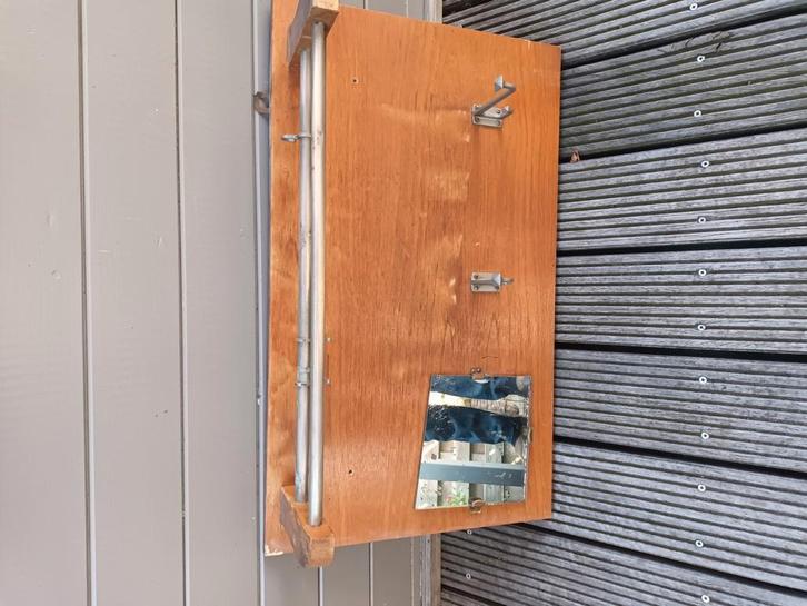 Oude kapstok met spiegel is een stukje af te koop voor 4 eur, Maison & Meubles, Accessoires pour la Maison | Portemanteaux, Utilisé