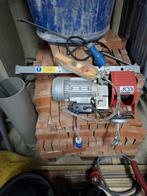 Elektrische takel + zwenkarm + puinbak, Ophalen, Zo goed als nieuw