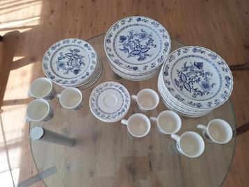 Mediterraans servies italiaanse merk Ceraminter beschikbaar voor biedingen