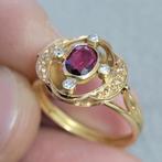 18 karaat heel mooi goud ring met diamanten, Handtassen en Accessoires, Ringen, Ophalen, Zo goed als nieuw, Met edelsteen, Dame