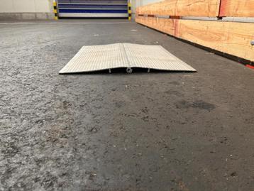 Drempel- en oprijplaat beschikbaar voor biedingen