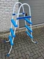 Intex trapladder, Ladder, Gebruikt, Ophalen of Verzenden
