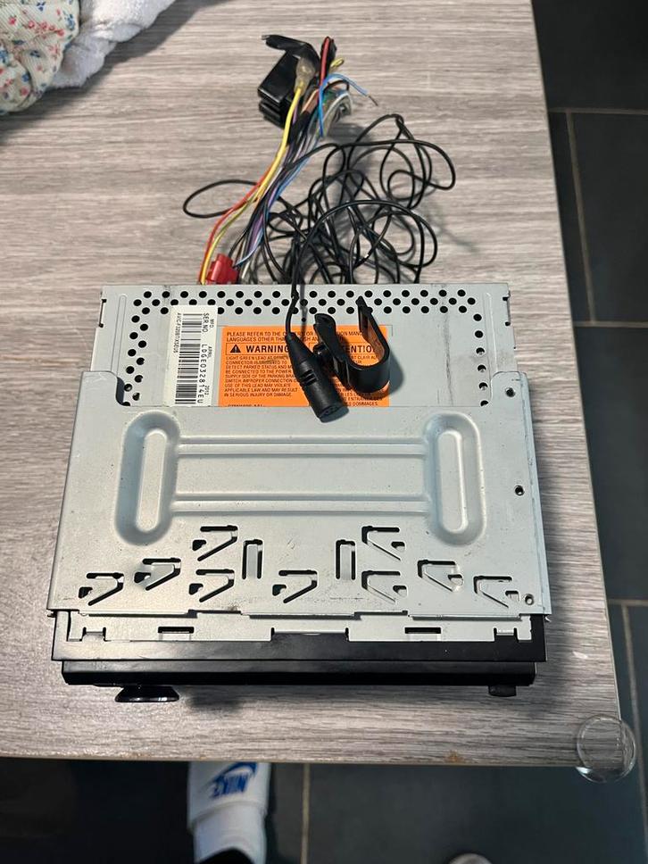 Pioneer AVIC-F320BT GPS, USB en Bluetooth Zeer goede staat, Auto diversen, Autospeakers, Zo goed als nieuw, Ophalen