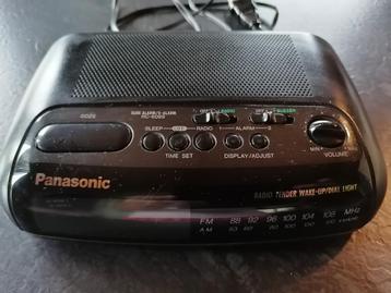 Radio-réveil avec deux alarmes de Panasonic model RC 6099  beschikbaar voor biedingen