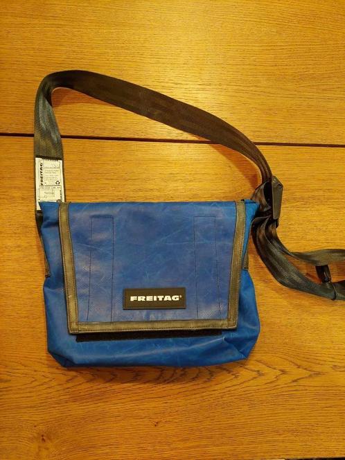 Freitag F11 Lassie Sac à bandoulière, Bijoux, Sacs & Beauté, Sacs | Sacs Femme, Neuf, Sac à bandoulière, Bleu, Enlèvement ou Envoi