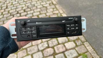 Autoradio origineel Renault Trafic model 2019 beschikbaar voor biedingen