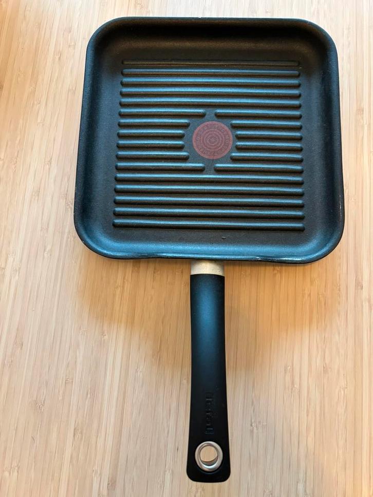 Tefal rechthoekige grillpan 28x28cm, Huis en Inrichting, Keuken | Potten en Pannen, Gebruikt, Koekenpan of Braadpan, Inductieplaat
