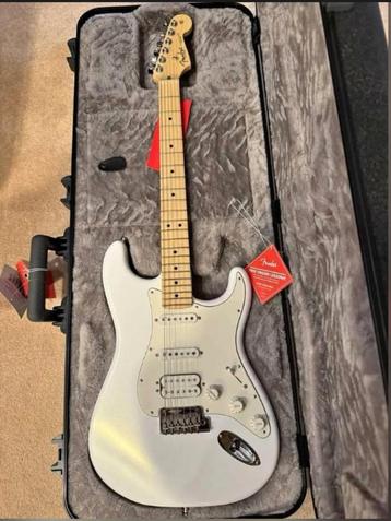 Fender American Juanes Signature Stratocaster – Luna White beschikbaar voor biedingen
