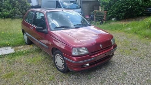 Renault Clio 1.2benz met 108dkm oldtimer, Auto's, Renault, Bedrijf, Te koop, Clio, Open dak, Benzine, Berline, 3 deurs, Handgeschakeld