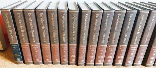 Encyclopedia Britannica 32 volumes + Annuaires 19-1983 5 vol, Livres, Encyclopédies, Comme neuf, Série complète, Général, Enlèvement