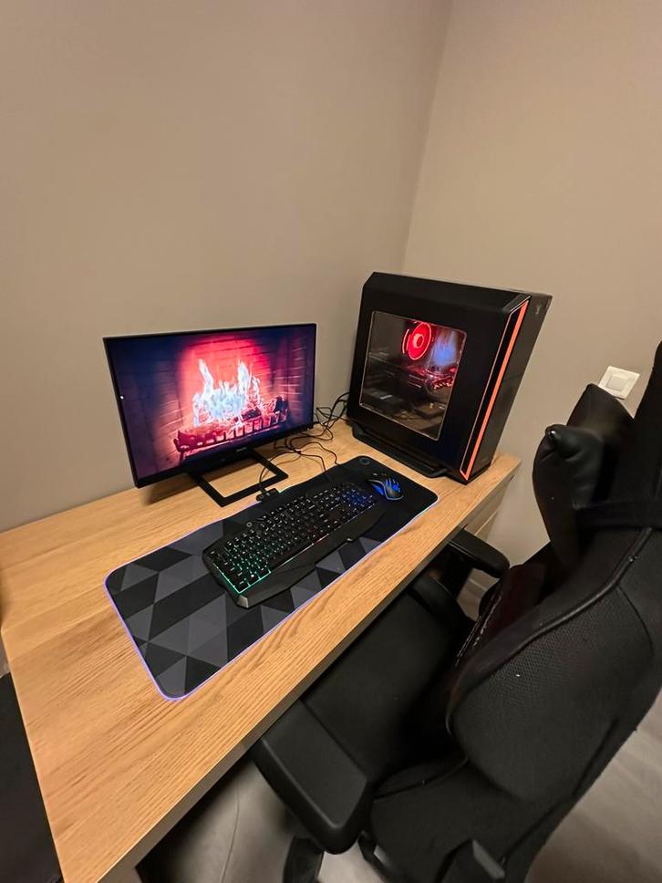 GAMING PC AMD Ryzen 7 5800X alle informatie in bijschijving, Huis en Inrichting, Bureaus, Zo goed als nieuw, Bureau, Ophalen