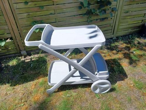 grijs tuintafeltje kunststof, Tuin en Terras, Tuinmeubel-accessoires, Gebruikt, Ophalen