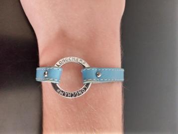 BRACELET EN CUIR BLEU LONGCHAMP beschikbaar voor biedingen