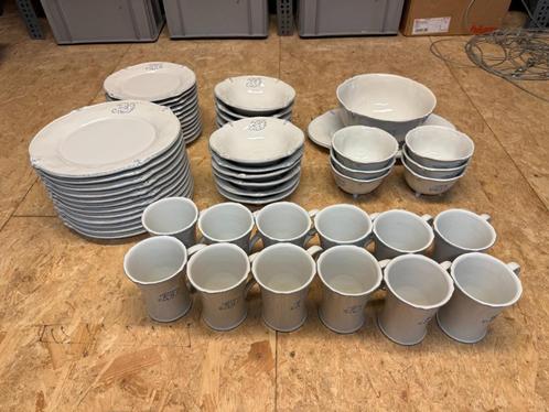 Servies Blanc d'ivoire, Huis en Inrichting, Keuken | Servies, Zo goed als nieuw, Compleet servies, Ophalen of Verzenden