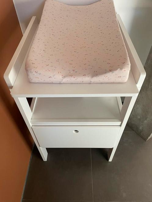 Veraorgingstafel - Quax, Kinderen en Baby's, Kinderkamer | Commodes en Kasten, Zo goed als nieuw, Commode, Ophalen