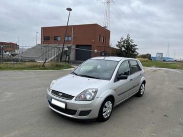 Ford Fiesta 1.3i Benzine Airco 5-deurs Gekeurd met carpass beschikbaar voor biedingen