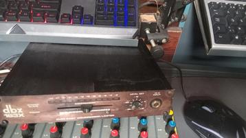 Over Easy Compressor/Limiter, Enlèvement, Utilisé, Dbx
